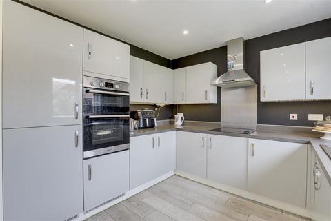 58 Seaton Way, Mapperley, Nottingham, NG3 5XB