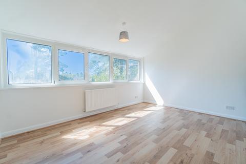 3 bedroom townhouse to rent, Hythe, The Wicket, Unfurnished