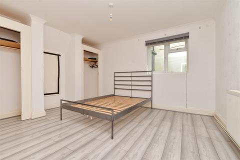 229 Croydon Road, Caterham, CR3 6PG