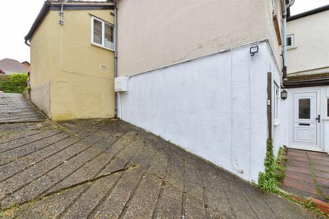 229 Croydon Road, Caterham, CR3 6PG