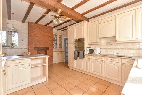 4 bedroom detached house for sale, Butts Green Road, Hornchurch, Essex