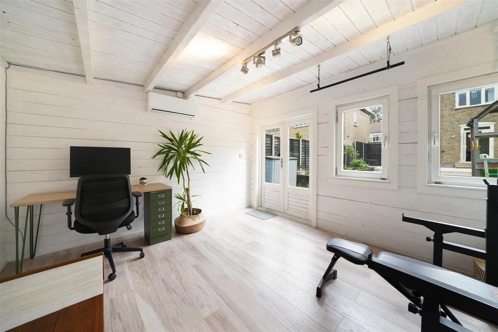 74 Holme Lacey Road - fff8ucax BE4 Fp VTardzd.jpg
