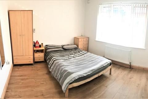 1 bedroom house to rent, Frenchay Park Road, Bristol BS16