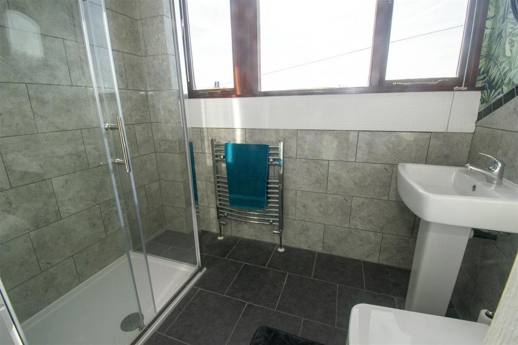 Ensuite shower room