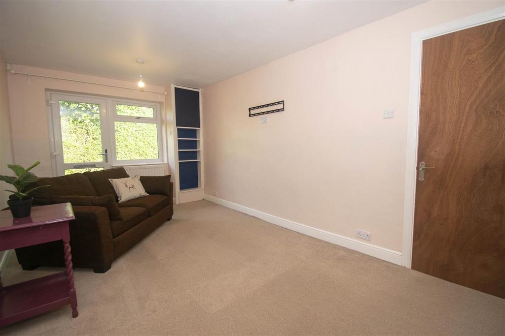 Further reception room