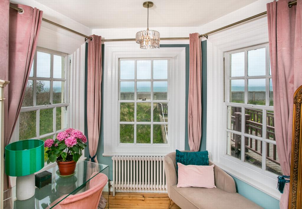 Principal bedroom