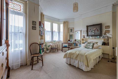 3 bedroom house for sale, Pen-Y-Wain Road, Cardiff CF24