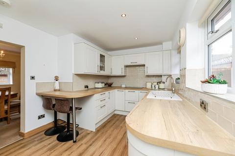 2 bedroom detached bungalow for sale, Woodburn Drive, Chapeltown, Sheffield, S35 1YT