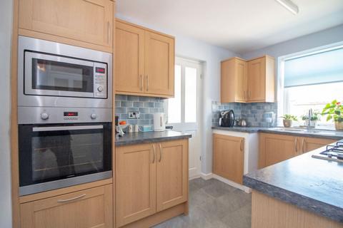 2 bedroom semi-detached bungalow for sale, Deverell Place, Widley, PO7 5ED