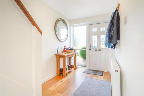 15 Field Close, Kenilworth, CV8 2JN
