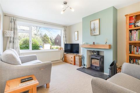 15 Field Close, Kenilworth, CV8 2JN