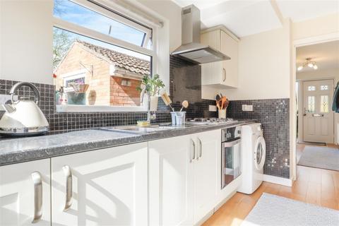 15 Field Close, Kenilworth, CV8 2JN