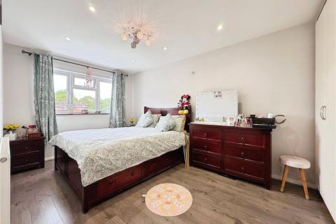 29 Bingham Drive, Staines-upon-thames, TW18 1QX