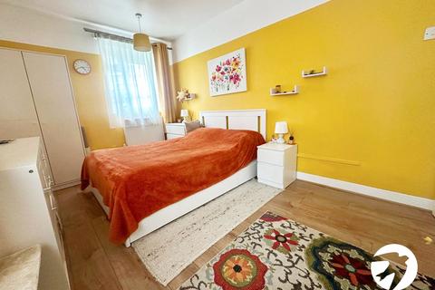 40 Ravens Way, London, SE12 8HA
