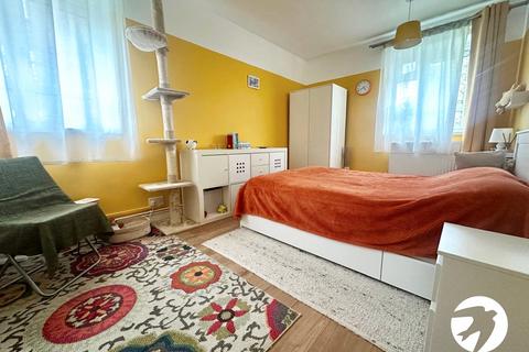 40 Ravens Way, London, SE12 8HA