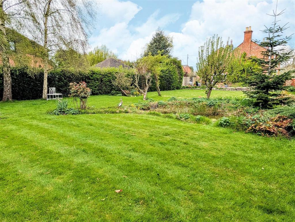 Garden 3.jpg