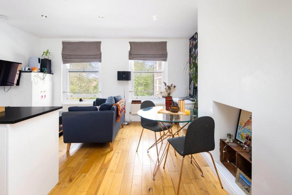 Living Room/Kitchen