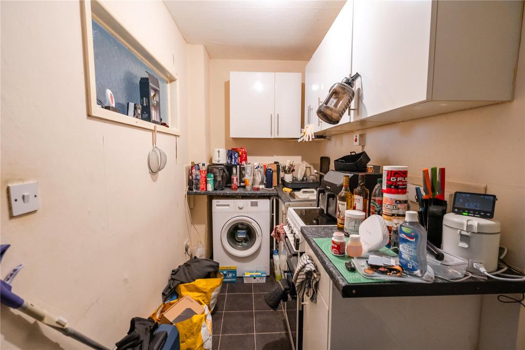 Flat 1 Kitchen