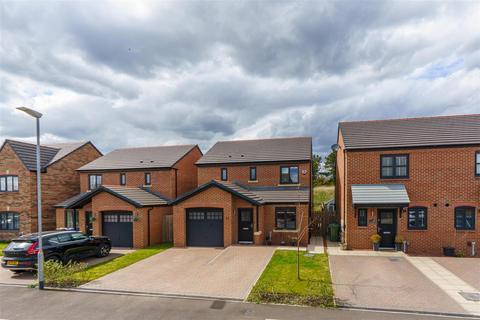 3 bedroom detached house for sale, Woodbury Grove, The Fairways, NE23