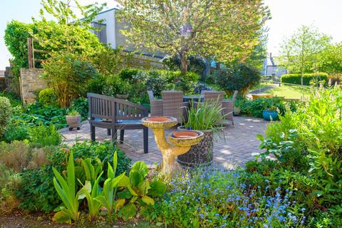 undefined, Bluestone Court, Street