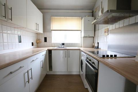 21 Waterfields, Leatherhead, KT22 7XB