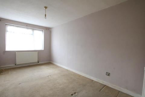 21 Waterfields, Leatherhead, KT22 7XB