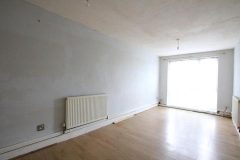 21 Waterfields, Leatherhead, KT22 7XB