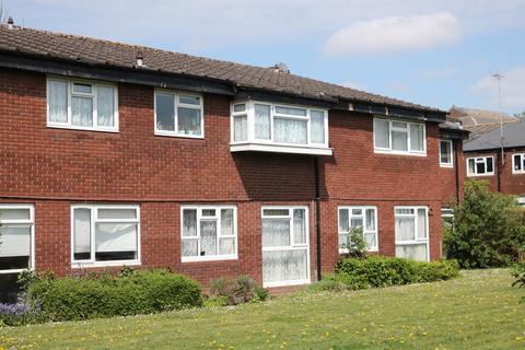 21 Waterfields, Leatherhead, KT22 7XB