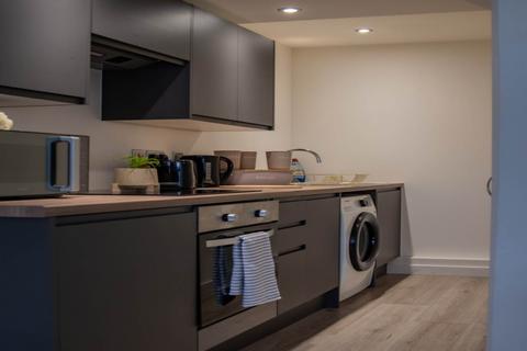 1 bedroom flat to rent, Conditioning House , ,