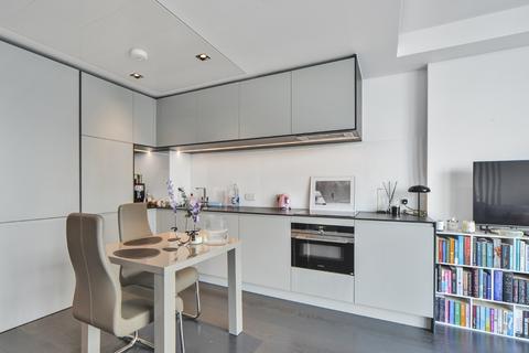 Studio to rent, Amory Tower, Marsh Wall E14