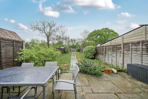 27 Lynhurst Crescent, Uxbridge, UB10 9EF