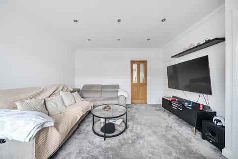 27 Lynhurst Crescent, Uxbridge, UB10 9EF