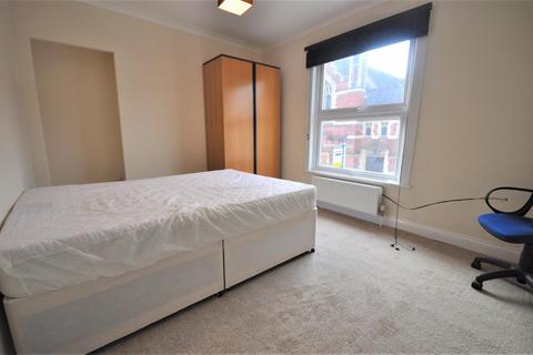 House share to rent, Leavesden Road, Watford WD24