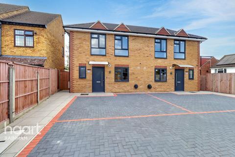 15 Berwick Pond Close, Rainham, RM13 9QP