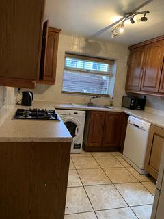 4 bedroom terraced house to rent, Crownfield Road, London E15