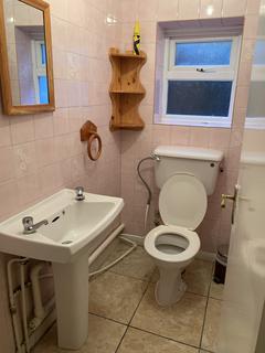 4 bedroom terraced house to rent, Crownfield Road, London E15