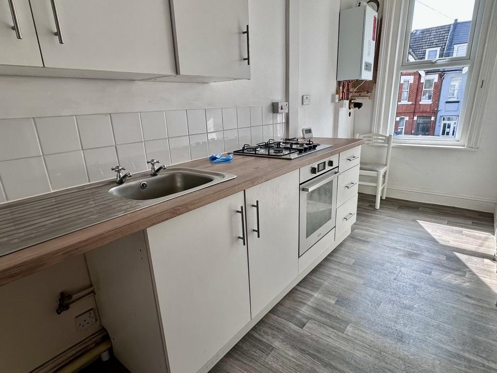 Apartment in Bournemouth - View 4