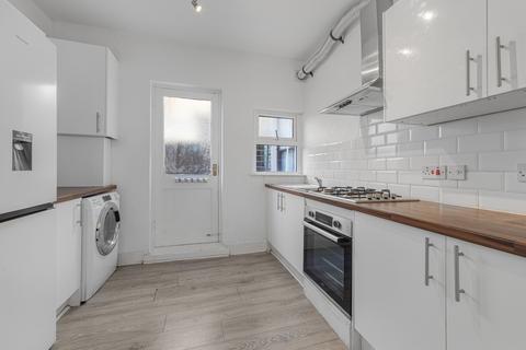 2 bedroom flat for sale, Jerningham Road,  London, SE14