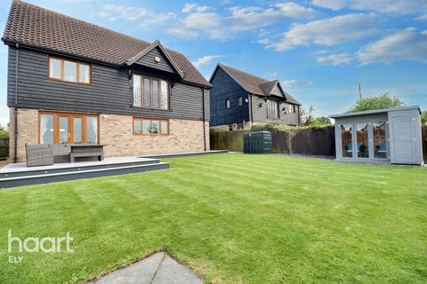 5 bedroom detached house for sale, Ely Road, Prickwillow