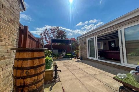 4 bedroom detached house for sale, Peterborough Road, Peterborough PE7
