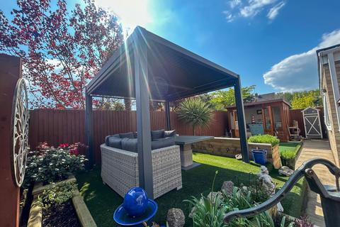 4 bedroom detached house for sale, Peterborough Road, Peterborough PE7