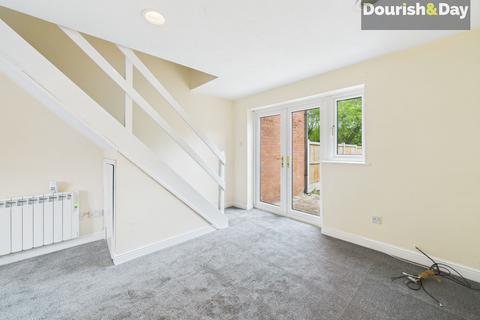 24 Beaconside Close, Stafford, ST16 3QS