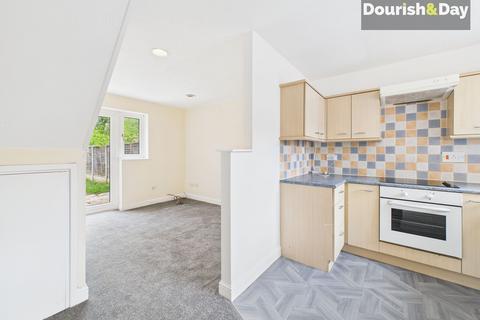 24 Beaconside Close, Stafford, ST16 3QS