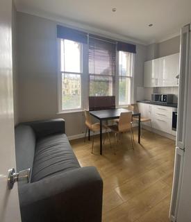 4 bedroom ground floor flat to rent, King's Road, Bristol BS8