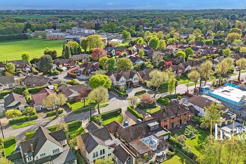 4 bedroom detached house for sale, Park Avenue, Brentwood CM13