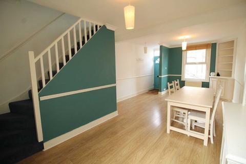 12 Braemar Road, Brentford, TW8 0NR