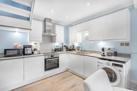 10 Aspen Close, Staines, TW18 4SW