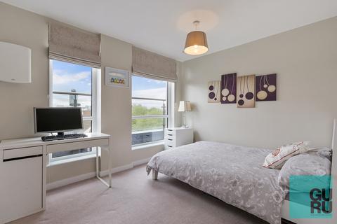 undefined, High Street, London, TW8