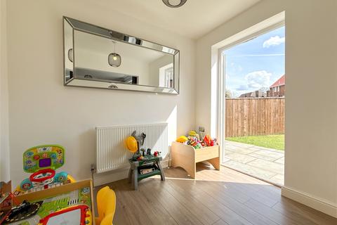 15 Ash Grove, Gateshead, NE11 9PJ