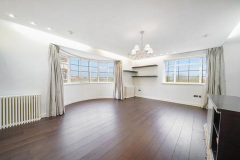 4 bedroom flat to rent, North Gate, Prince Albert Road, St Johns Wood, London